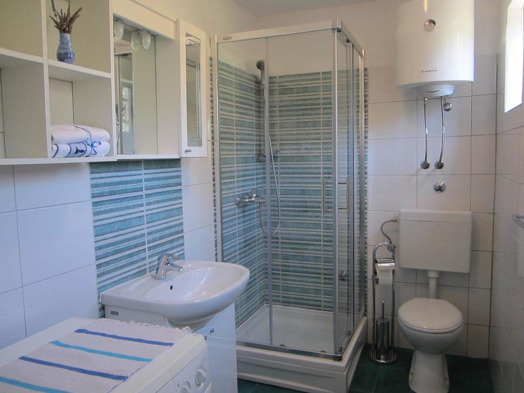 Holiday Home Mirta Pakoštane Quarto foto
