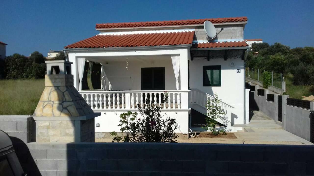Holiday Home Mirta Pakoštane Exterior foto